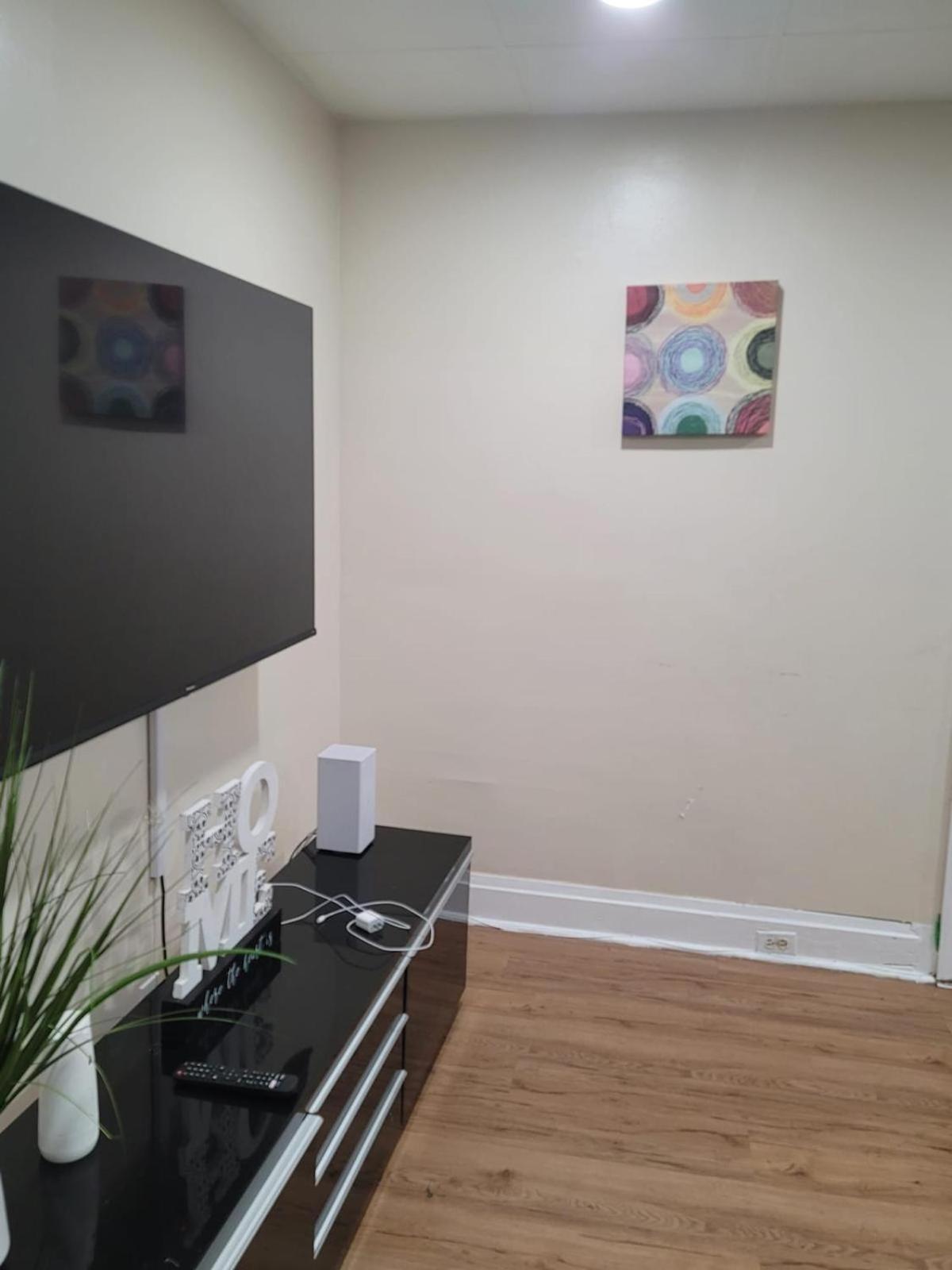 Z & Z Apartment Нюарк Екстериор снимка
