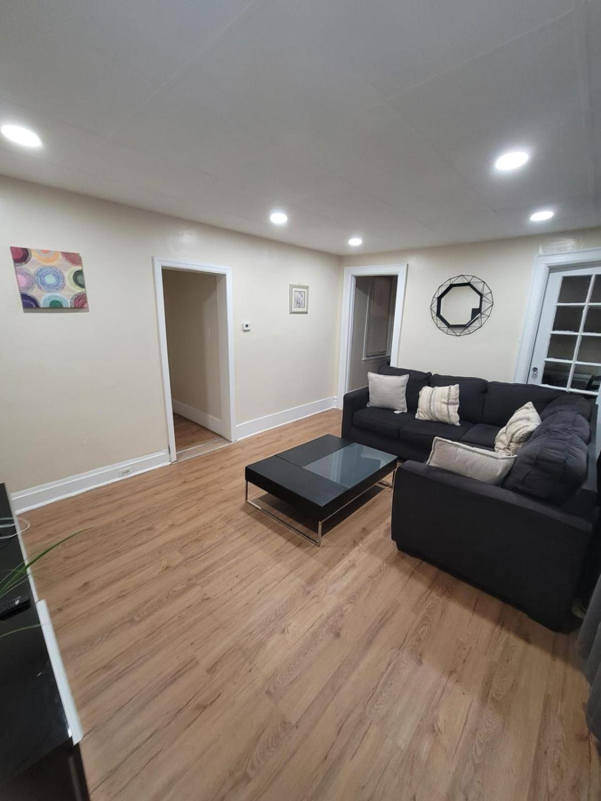 Z & Z Apartment Нюарк Екстериор снимка