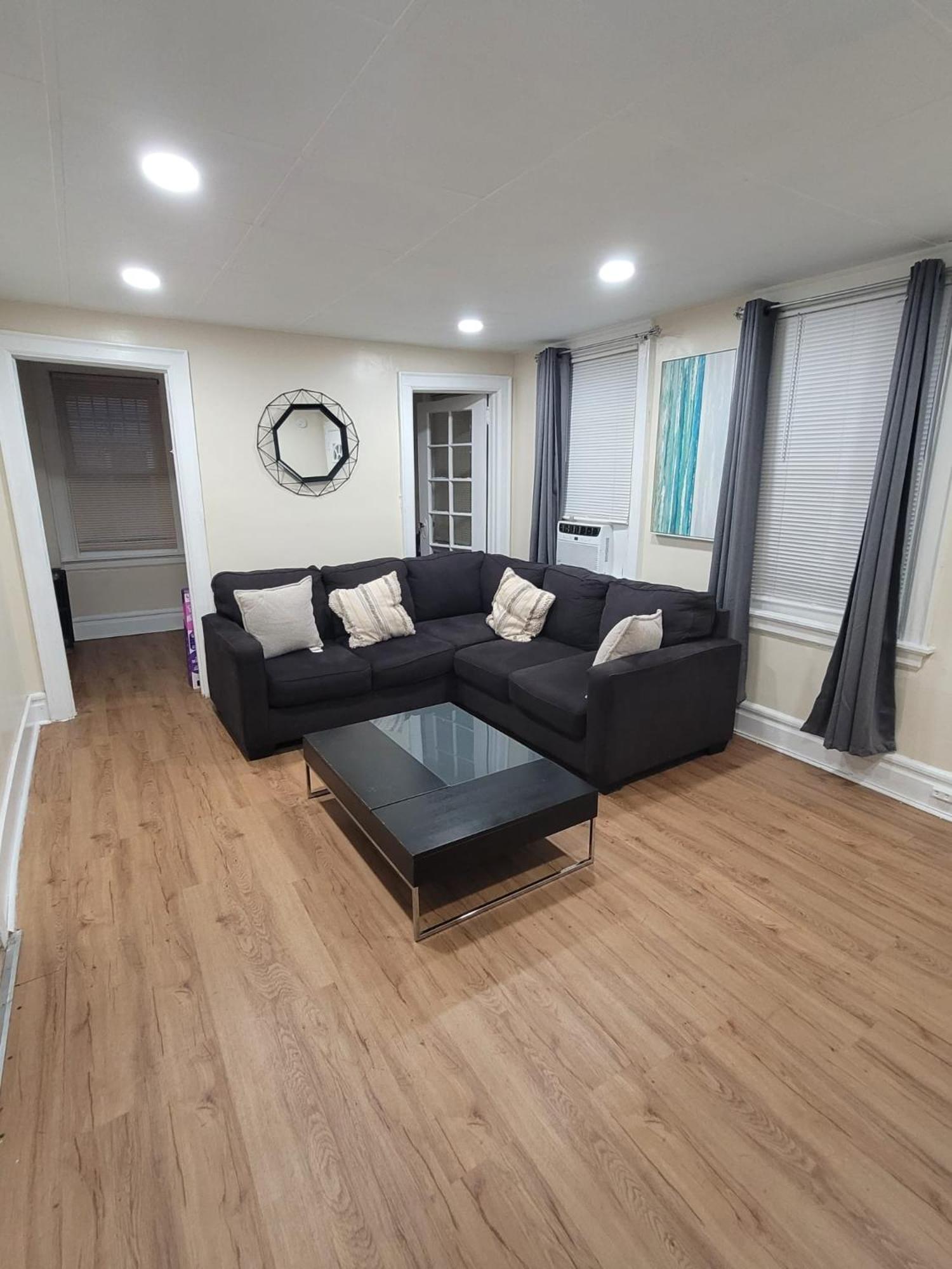 Z & Z Apartment Нюарк Екстериор снимка